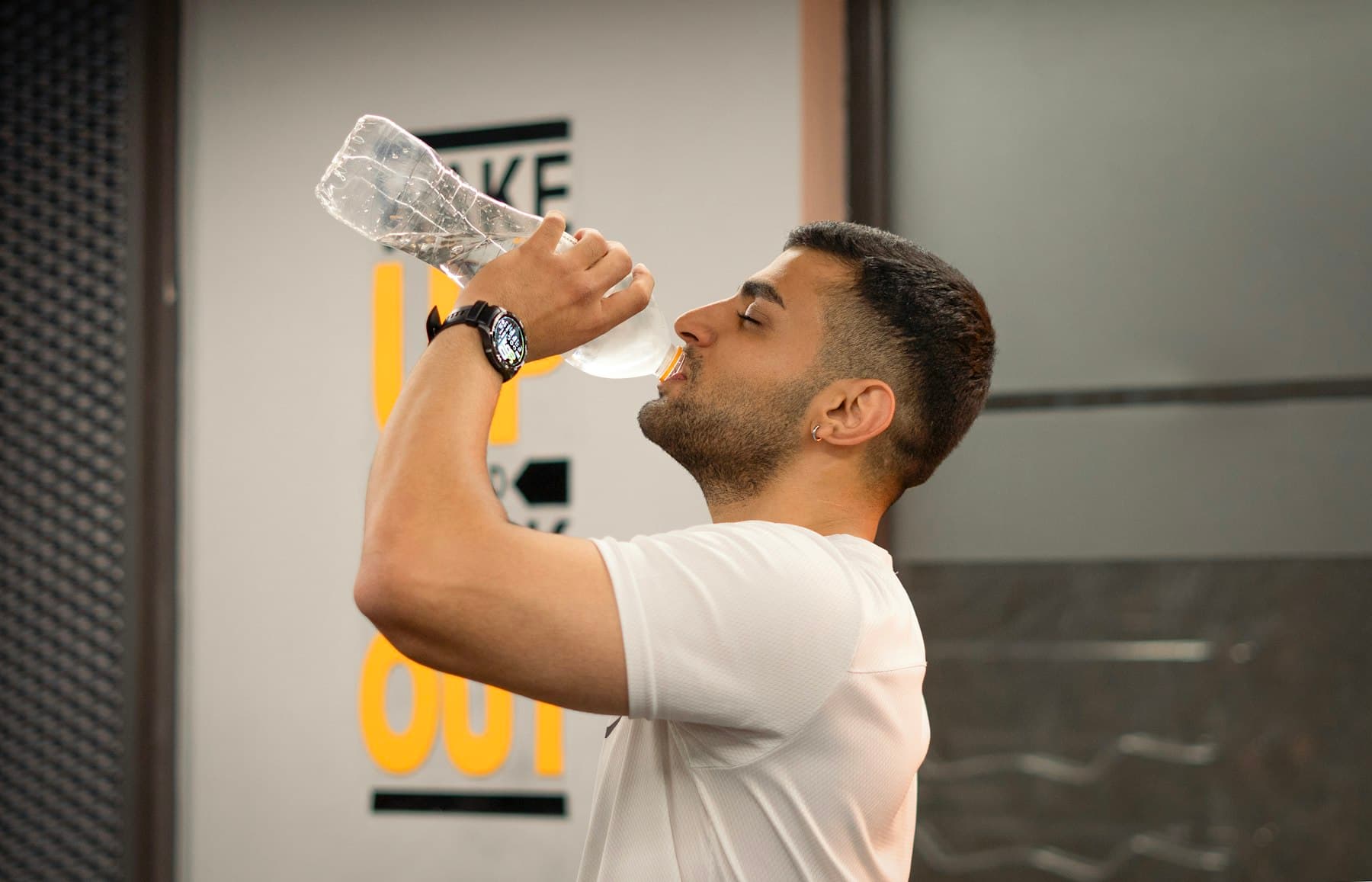 Training recovery moment with water for Recovery Lab